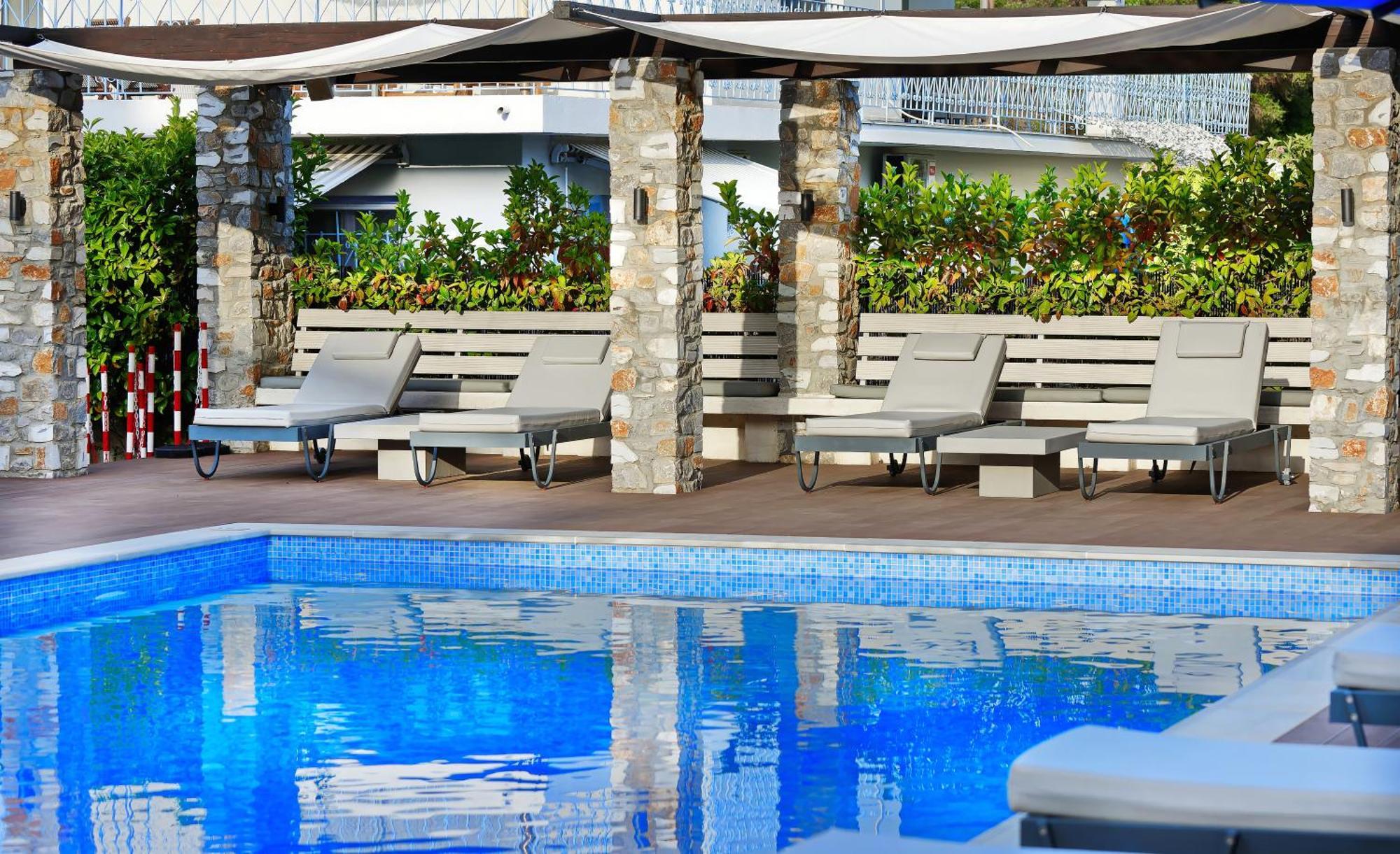 Hotel Korali Troulos Buitenkant foto